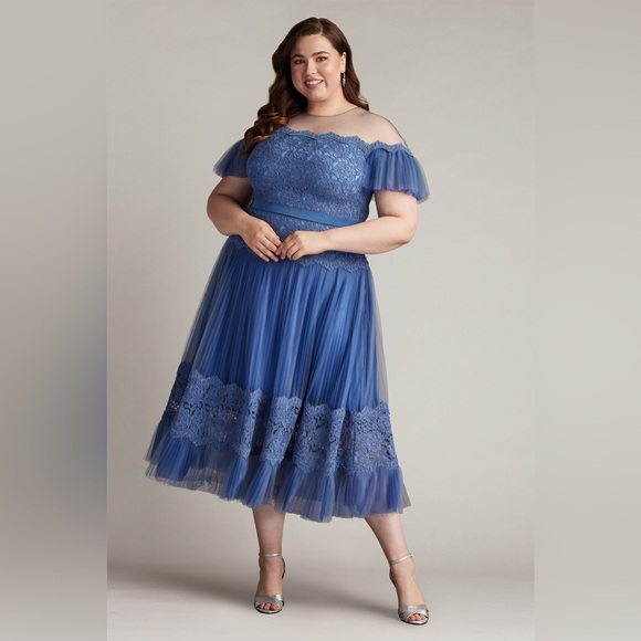 TADASHI SHOJI - ELISE EMBROIDERED PLEATED TULLE MIDI DRESS - PLUS SIZE - Picture 1 of 5